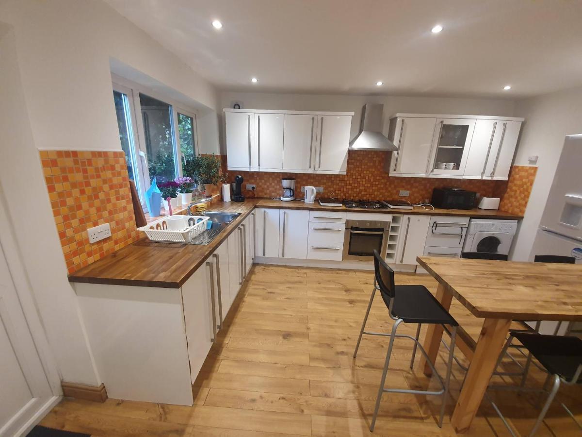 Beautiful House In The Heart Of A Golf Course. Apartment Manchester Bagian luar foto