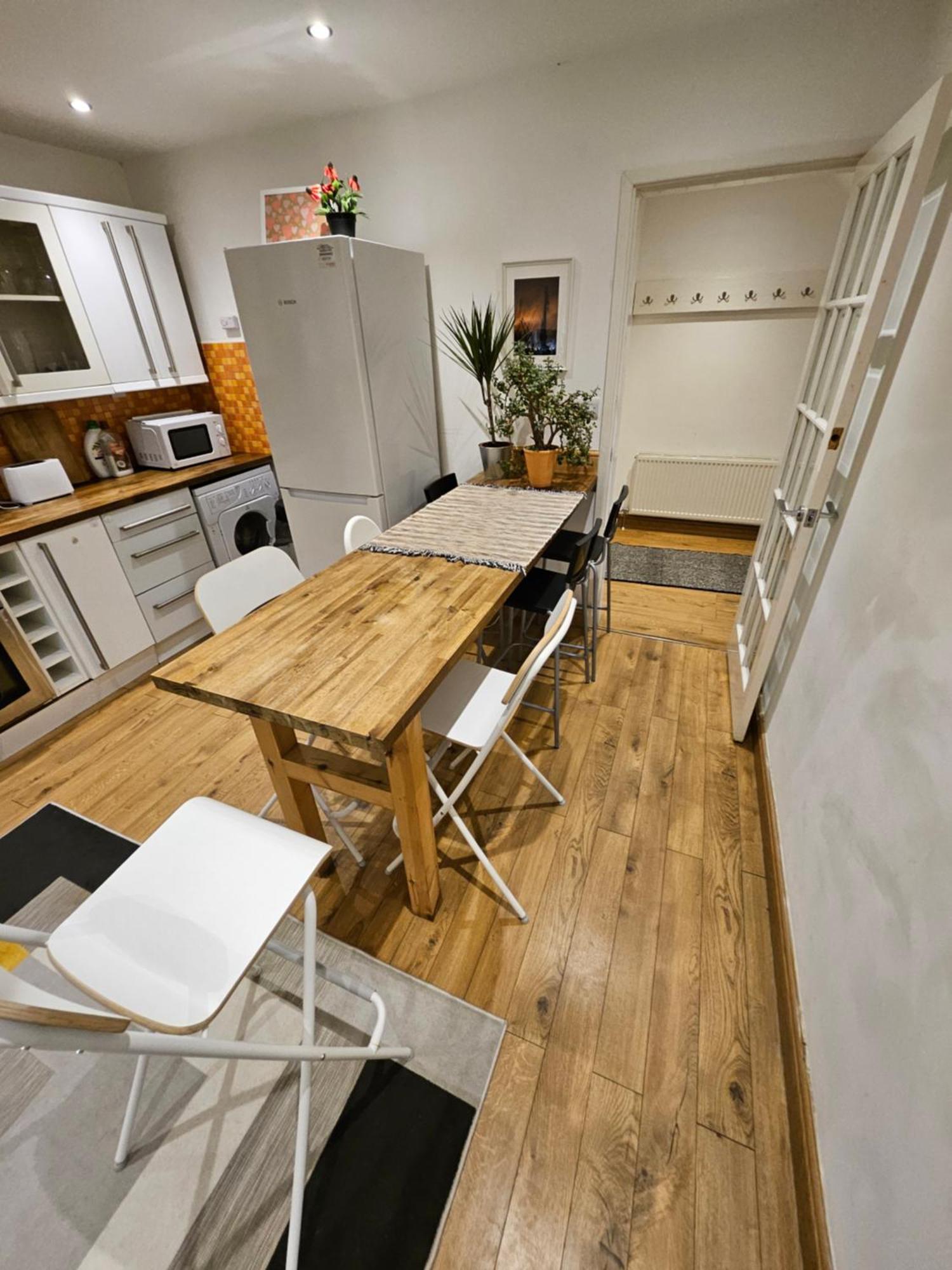Beautiful House In The Heart Of A Golf Course. Apartment Manchester Bagian luar foto