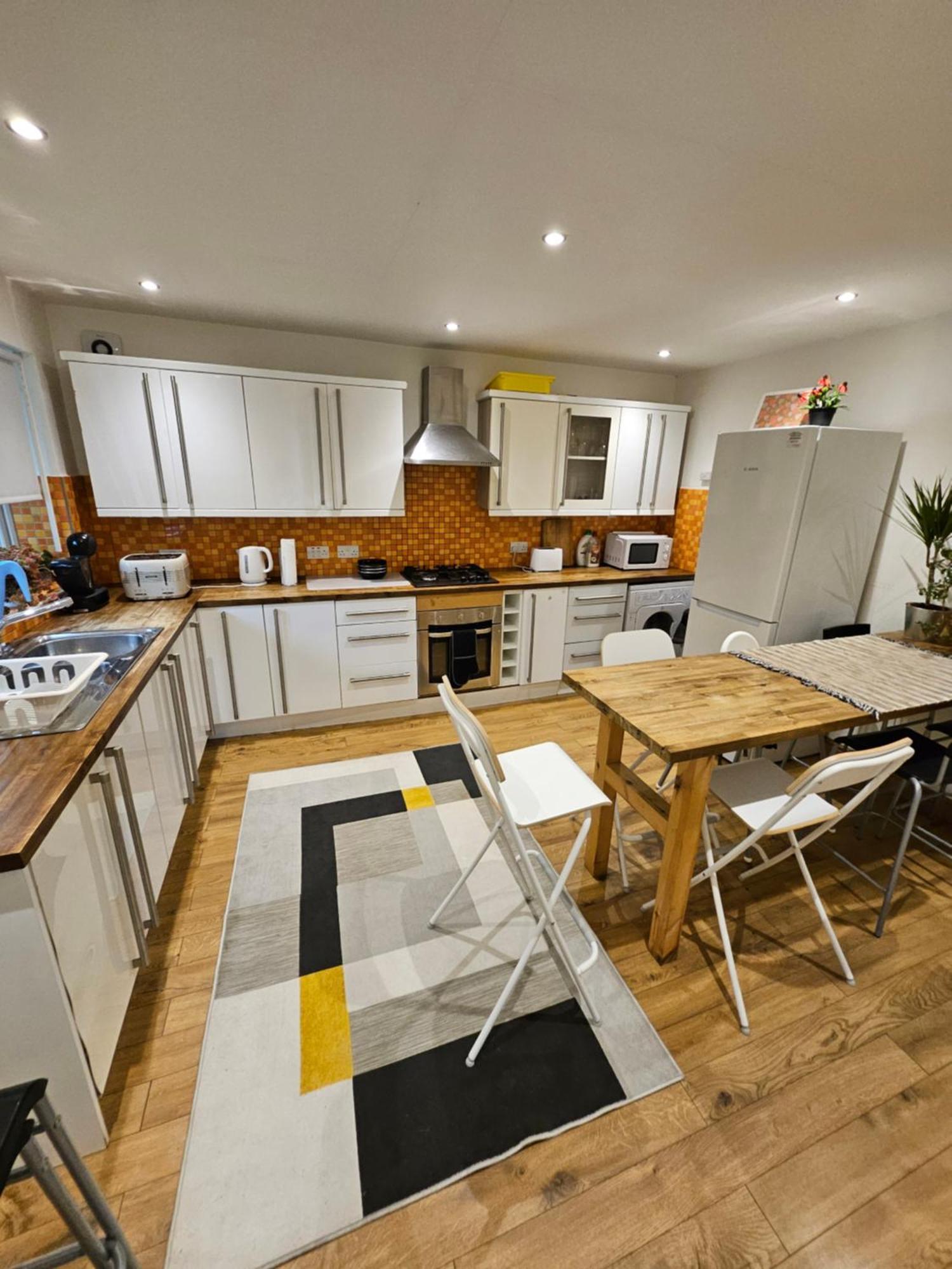 Beautiful House In The Heart Of A Golf Course. Apartment Manchester Bagian luar foto