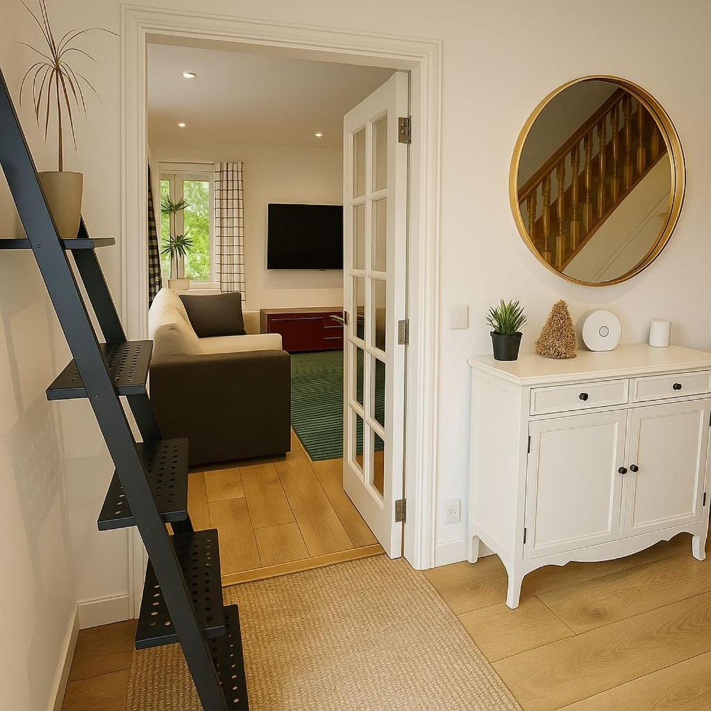 Beautiful House In The Heart Of A Golf Course. Apartment Manchester Bagian luar foto